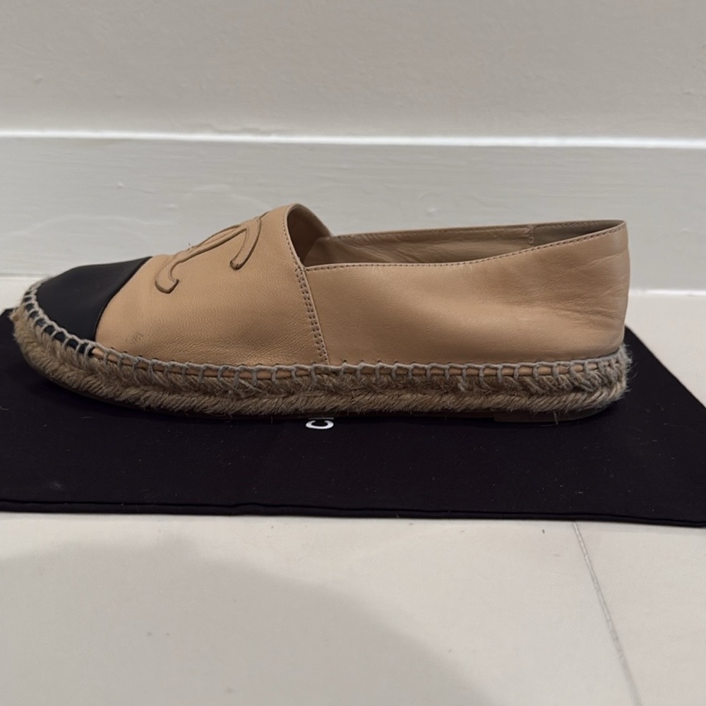 CHANEL Tan and Black Espadrille Slip-On Shoes - Picture 5 of 8